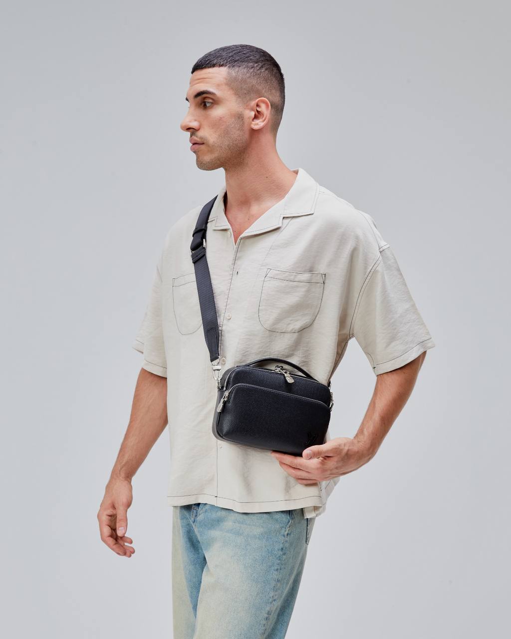 Avenue Messenger Taiga